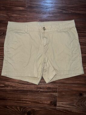 a.n.a Women's Tan Khaki Casual Bermuda Shorts